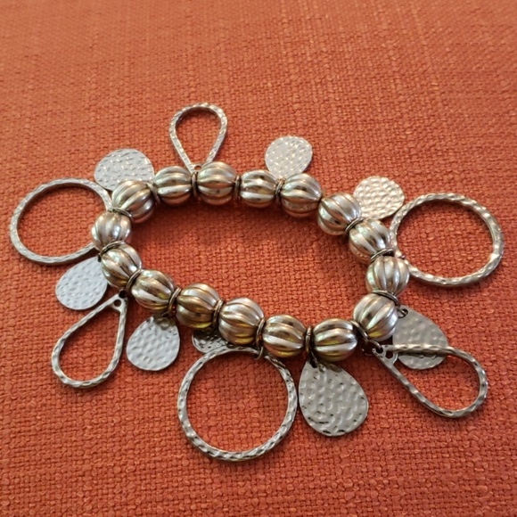 Bracelet - Picture 1 of 3